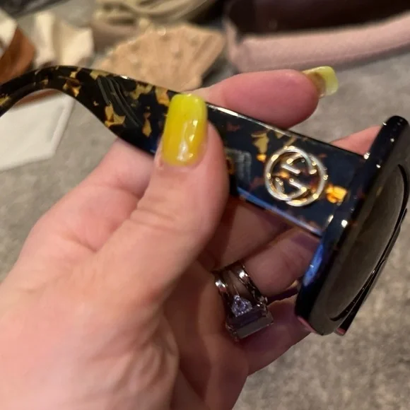 GUCCI OVERSIZED SUNGLASSES GG0083s 100% AUTHENTIC - Picture 7 of 12